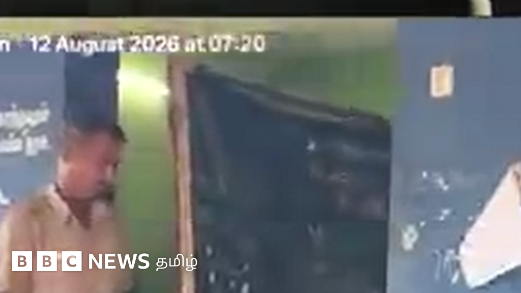காணொளி: ரேஷன் கடையை உடைத்து அரிசி சாப்பிட்ட யானை