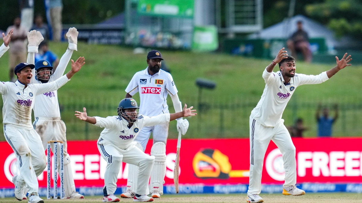 IND vs SL: நைட் வாட்ச்மேன் கூட காலி.. 8 ரன்னில் 2 விக்கெட் இழந்த இலங்கை.. இந்தியா அபாரம்