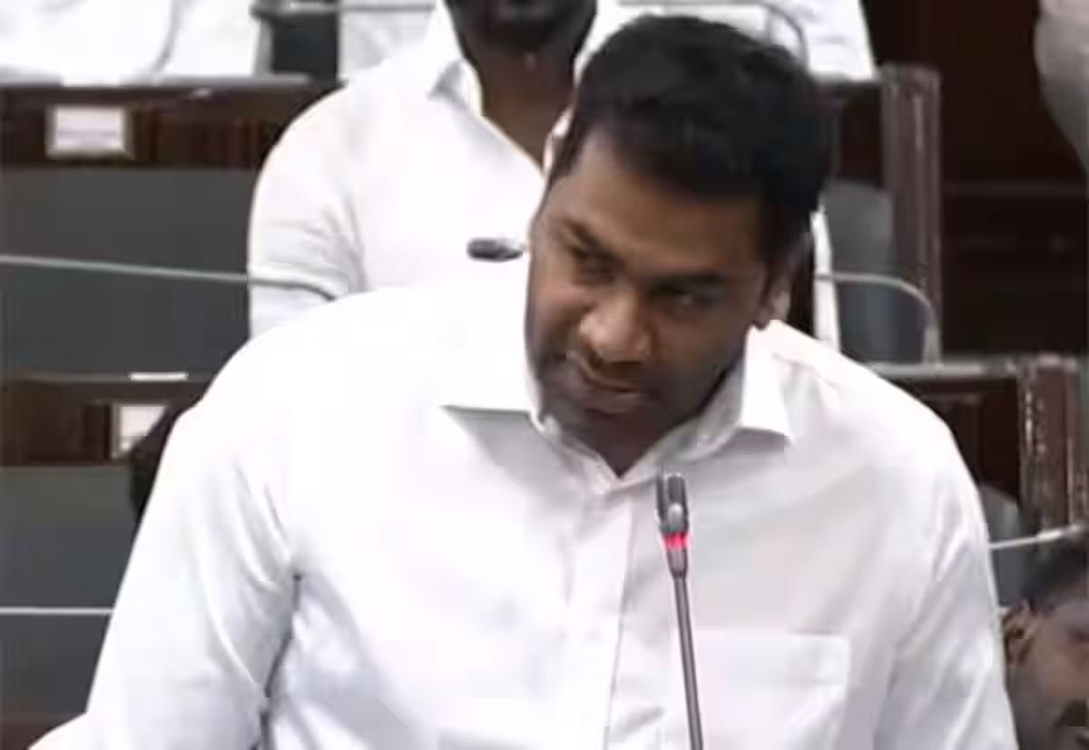 பினாமி பெயரில் சுரங்க நிறுவனம் நடத்துபவர்கள் தேர்தலில் வெற்றி பெற முடியாது: ஆதவ் அர்ஜூனா