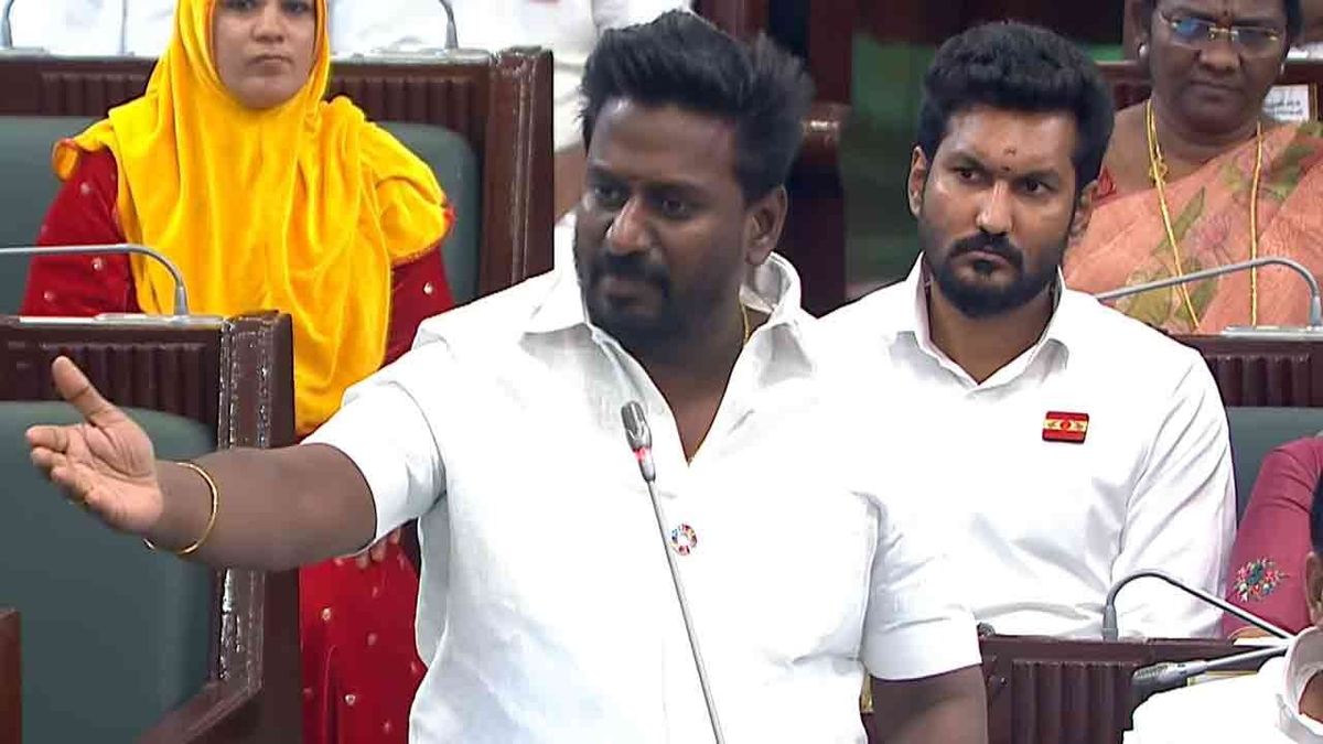 “மைக்கில் பேசினால்தான் பேச்சா?