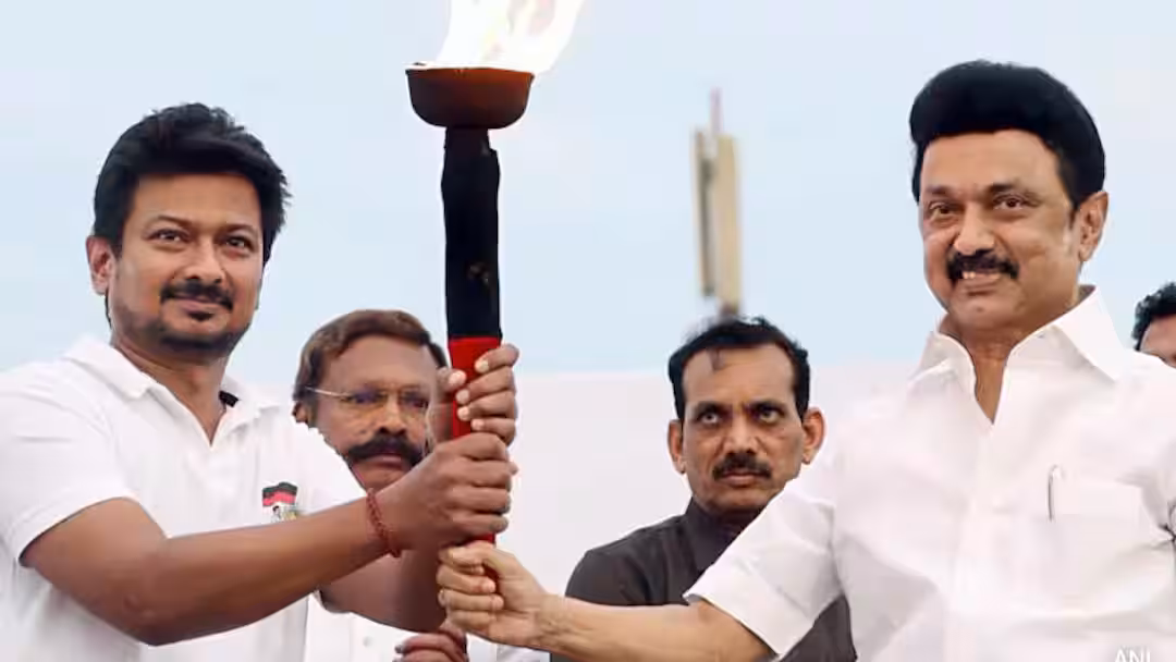 DMK: உதயநிதி அப்செட்..! மாஜி அமைச்சர்களின் அதிகாரம் பறிப்பு