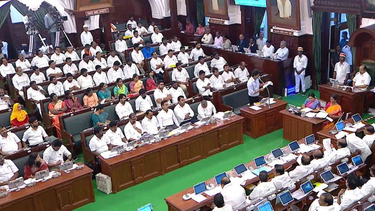 “உயர்நீதிமன்றத்தில் தமிழை முதன்மை மொழியாக்க வேண்டும்”