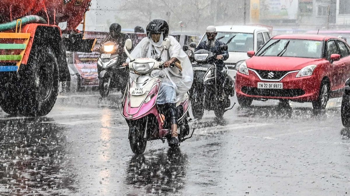 இடி, மின்னலுடன் கனமழை: தமிழகத்தில் இன்று எந்தெந்த மாவட்டங்களுக்கு எச்சரிக்கை?