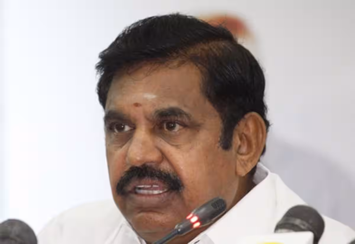 அதிமுக நட்சத்திர பேச்சாளர் பட்டியல்: அதிருப்தியாளர்களுக்கு பழனிசாமி கல்தா