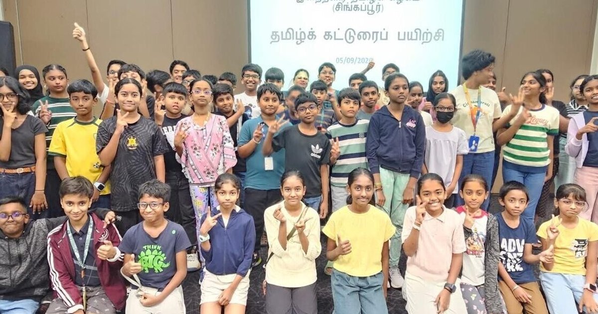 கட்டுரையைச் சிறப்பாக எழுதக் கற்றுக்கொண்ட மாணவர்கள்