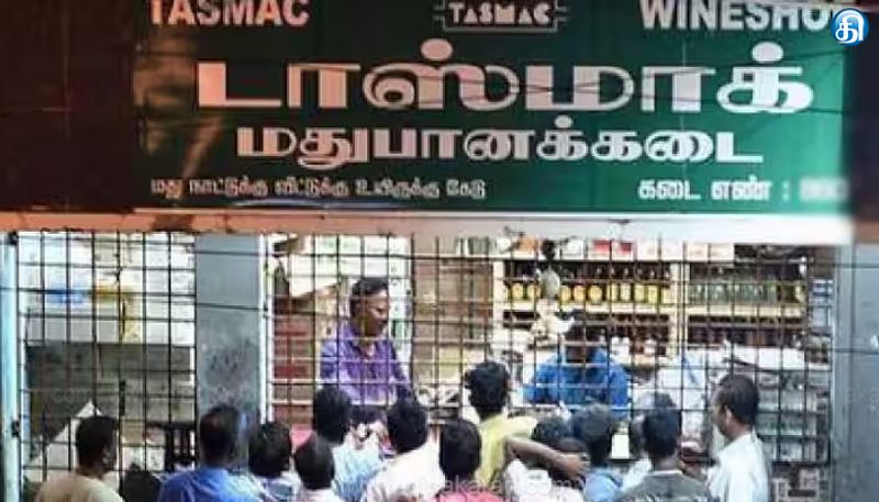 பாட்டிலுக்கு 10 ரூபாய் தரமறுத்து டாஸ்மாக் ஊழியருக்கு செருப்படி: முதியவரின் அட்டகாச வீடியோ வைரல்