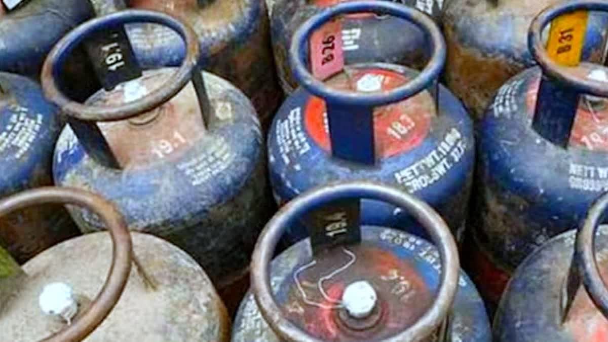 ரூ. 46 உயர்ந்த வணிக சிலிண்டர் விலை; பெட்ரோல், டீசல் விலையும் உயர்வு