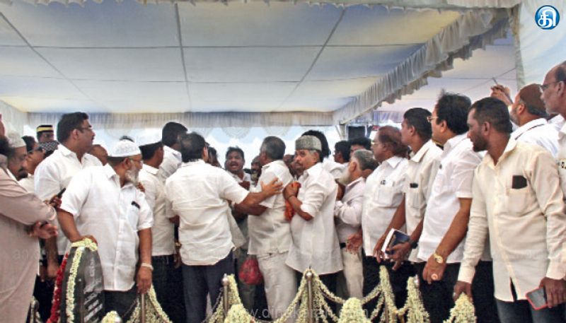 காயிதே மில்லத் நினைவிடத்தில் திமுக