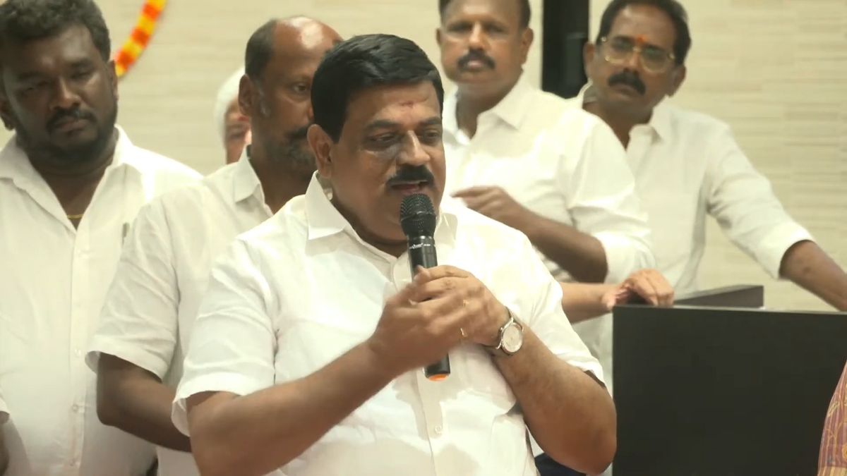 9 வருடங்களாக அதிமுகவில் பெயருக்கு தான் இருந்தோம்