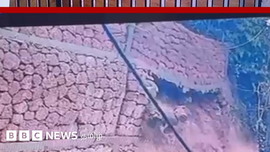 கேரளாவில் இடிந்து விழுந்த பள்ளி சுற்றுச்சுவர்