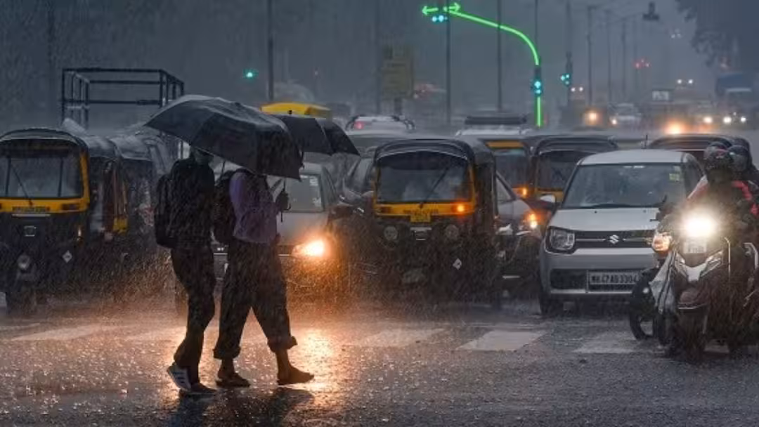 TN Weather Update: இடி, மின்னல், பலத்த காற்றுடன் 6 மாவட்டங்களில் கனமழை, சென்னை? தமிழக வானிலை