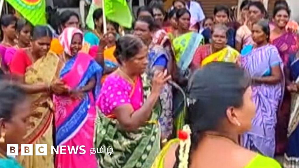 காணொளி: மேகதாது அணை கட்டுவதற்கு எதிராக கும்மி ஆடி பெண்கள் போராட்டம்
