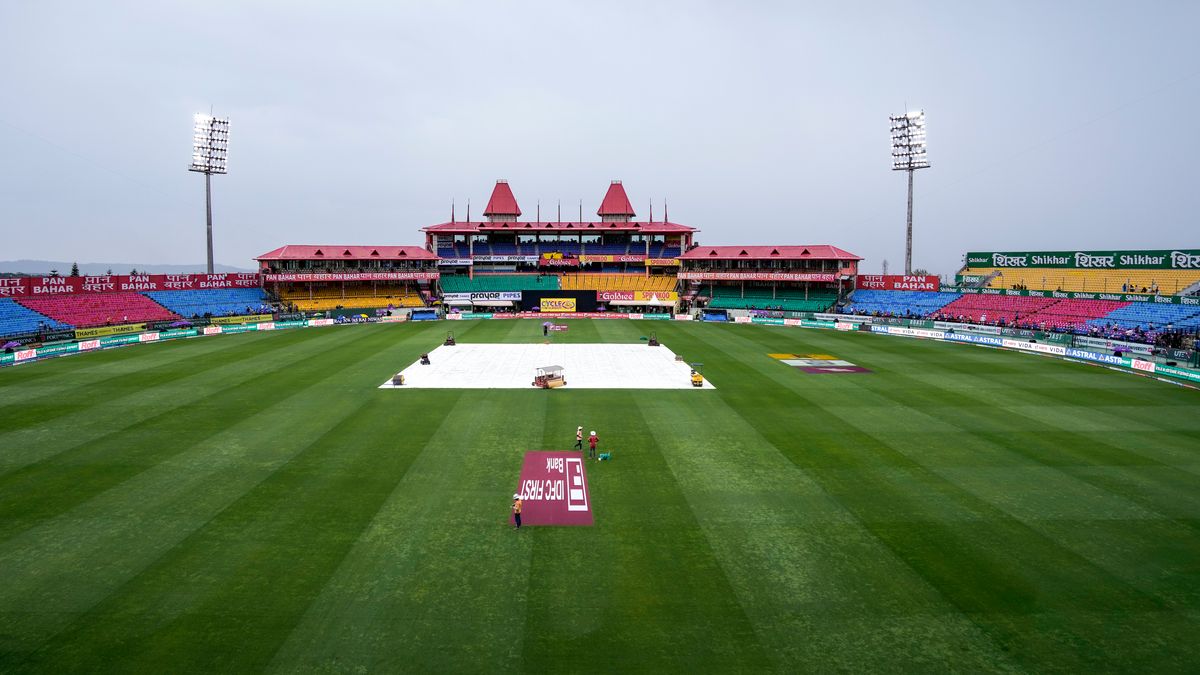 IND vs AFG: மழையால் டாஸ் தாமதம்..  வெற்றியை குறிவைக்கும் சுப்மன் கில் படை.. சவால் அளிக்கும் ஆப்கான்