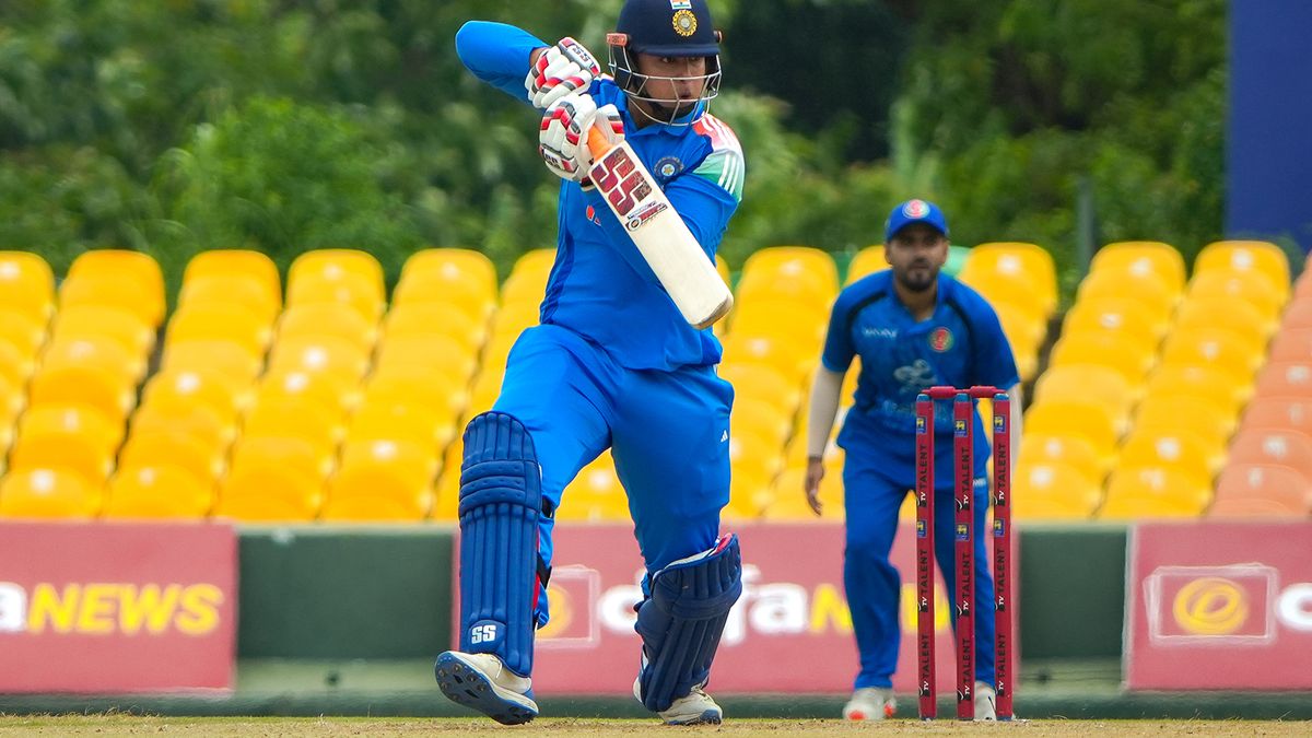 IND A vs SL A: வைபவ் சூர்யவன்ஷி மீண்டும் ஏமாற்றம்.. இந்திய ஏ அணி தடுமாற்றம்