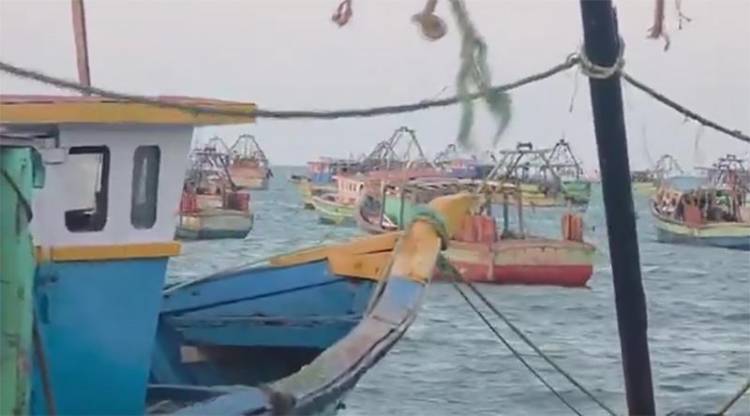 ராமேஸ்வரம் பகுதி மீனவர்கள் ஒரு நாள் அடையாள வேலைநிறுத்தப் போராட்டம்