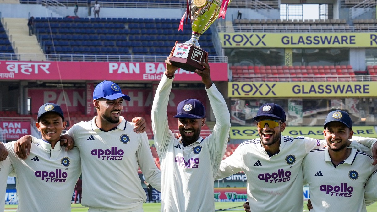IND vs SL: இந்திய அணி பிளேயிங் லெவன்.. ஒரு இடத்திற்கு 2 பேர் போட்டி.. முன்னாள் சிஎஸ்கே வீரர் கணிப்பு