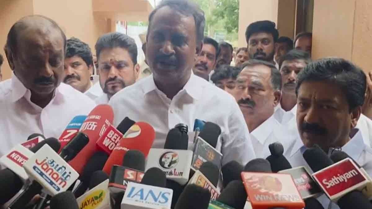 அதிமுகவில் அடுத்த வெடி!