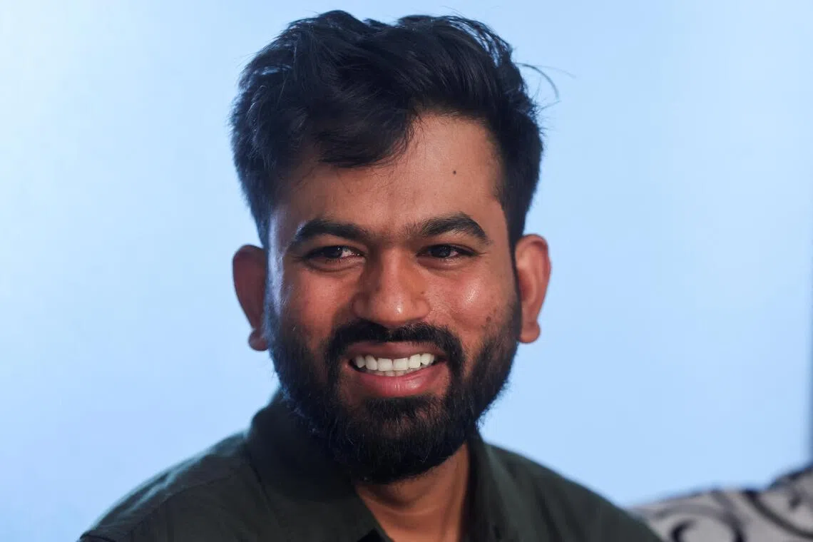 கரப்பான்பூச்சி ஜனதா கட்சி: அரசியலில் ஈடுபடாமல் அழுத்தக் குழுவாக செயல்படும்