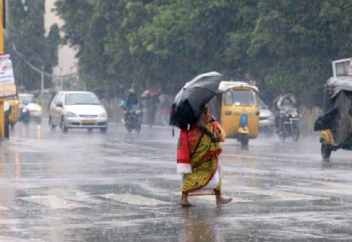  தமிழகத்தில் இன்று லேசான மழை பெய்யும்