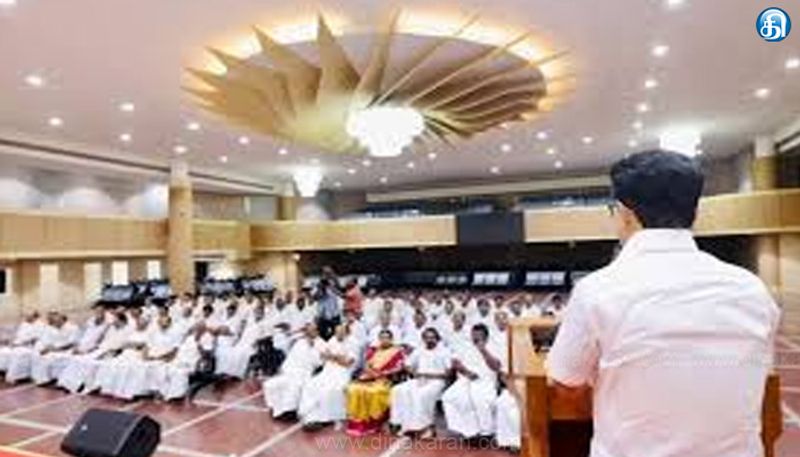 திமுக மாவட்டச் செயலாளர்கள் எண்ணிக்கை 100