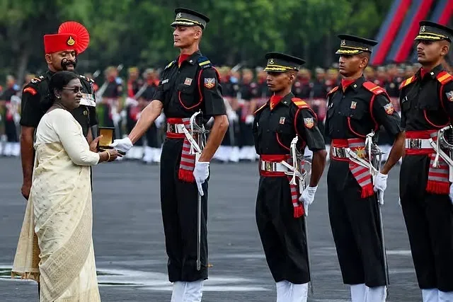 தமிழகத்தின் மூன்று காவல்துறை அதிகாரிகளுக்கு அதிபர் பதக்கம்