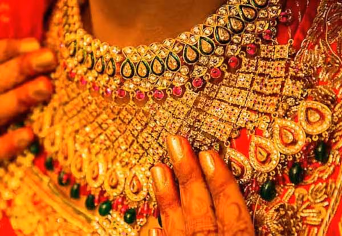  தங்கம் விலை சவரனுக்கு ரூ.400 உயர்வு