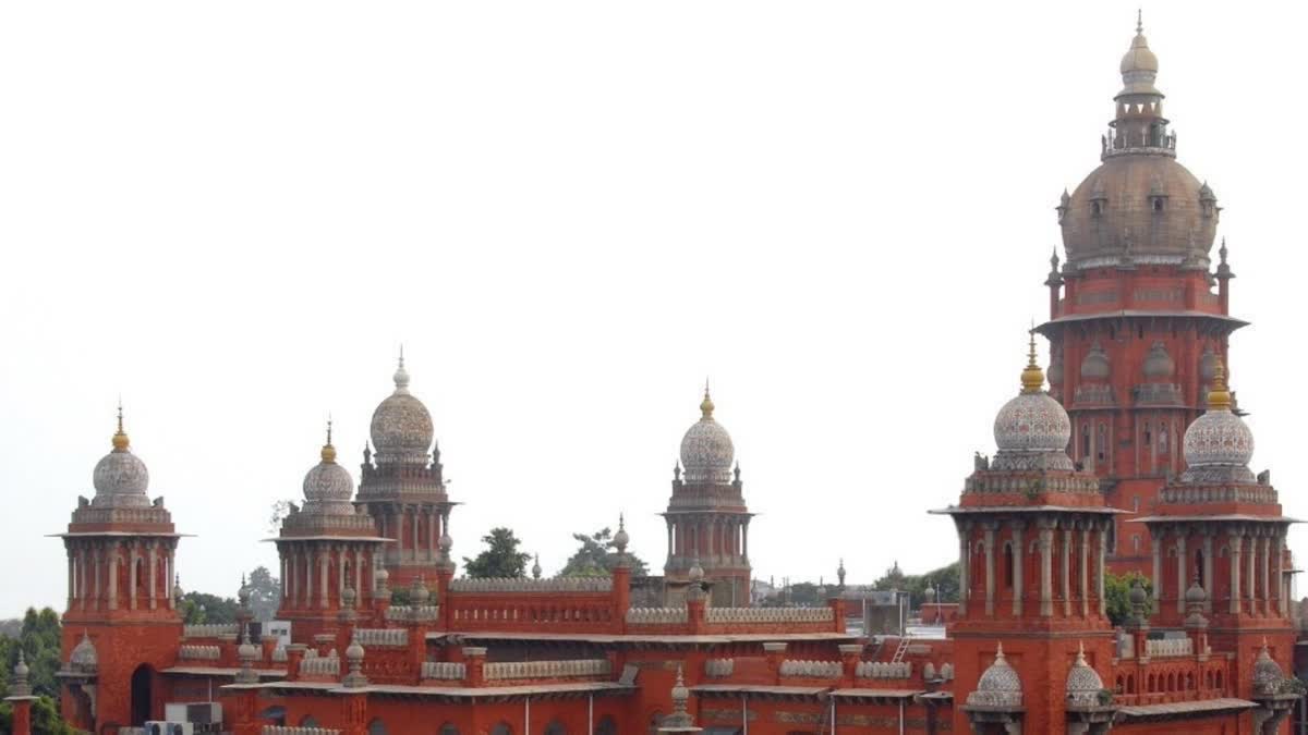 'தமிழ்த்தாய் வாழ்த்து' முதலில் பாடுவதை யாரும் தடுக்கவில்லை
