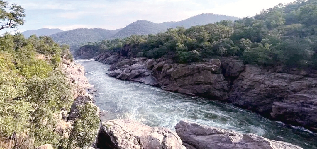 தமிழ்நாட்டுக்கு வினாடிக்கு 9 ஆயிரம் கன அடி நீர் திறக்க கருநாடகத்துக்கு காவிரி நீர் மேலாண்மை ஆணையம் உத்தரவு