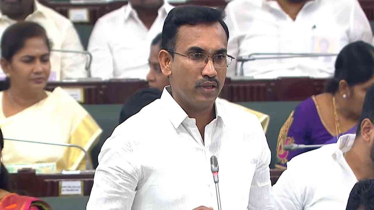 “பன்றிக் காய்ச்சல் கட்டுப்பாட்டில் தான் இருக்கிறது”