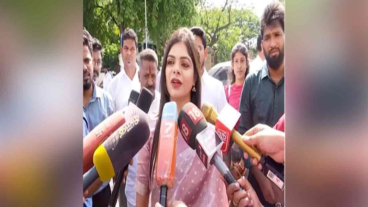 “ராகுல் காந்தி தான் முதல்வர் விஜய்யை பிரதமர் சீட்டில் உட்கார வைப்பார்”