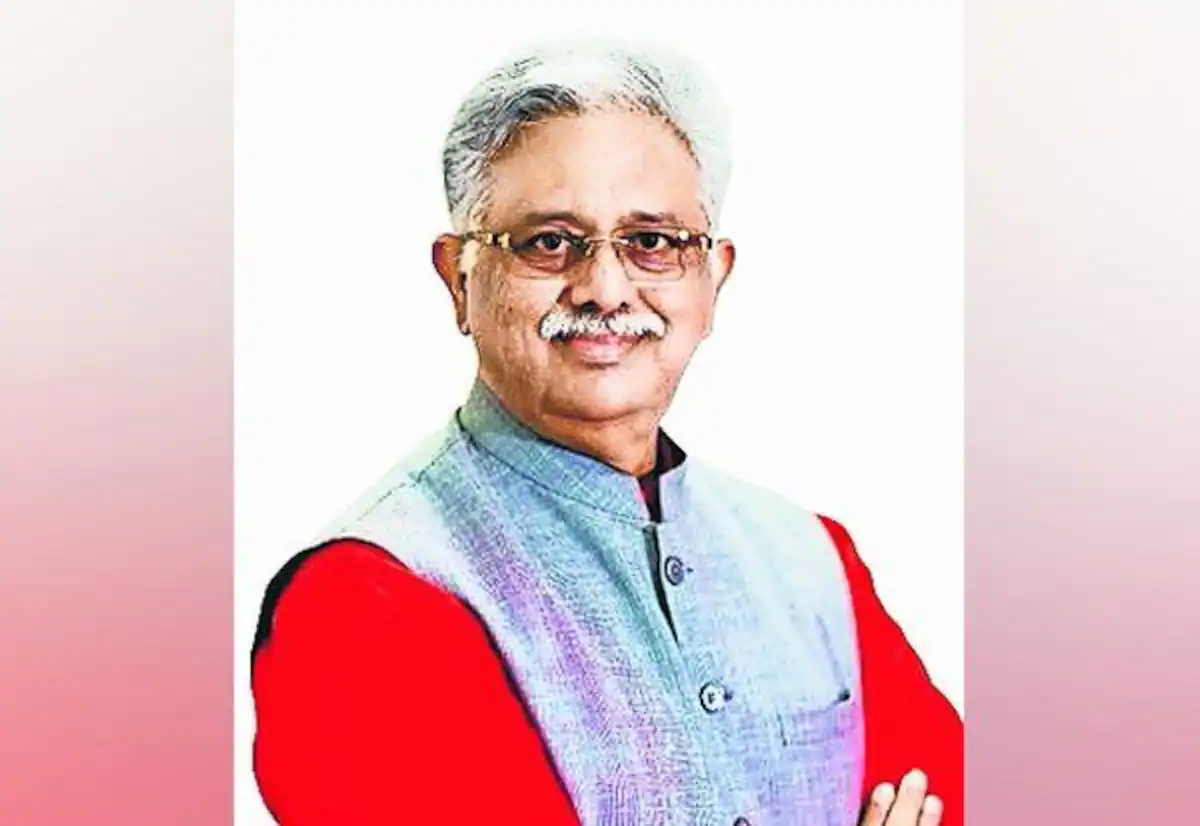 தமிழ் சமூகத்தின் சிந்தனையோடு பயணிக்கும் தினமலர் அர்ஜுனமூர்த்தி புகழாரம்