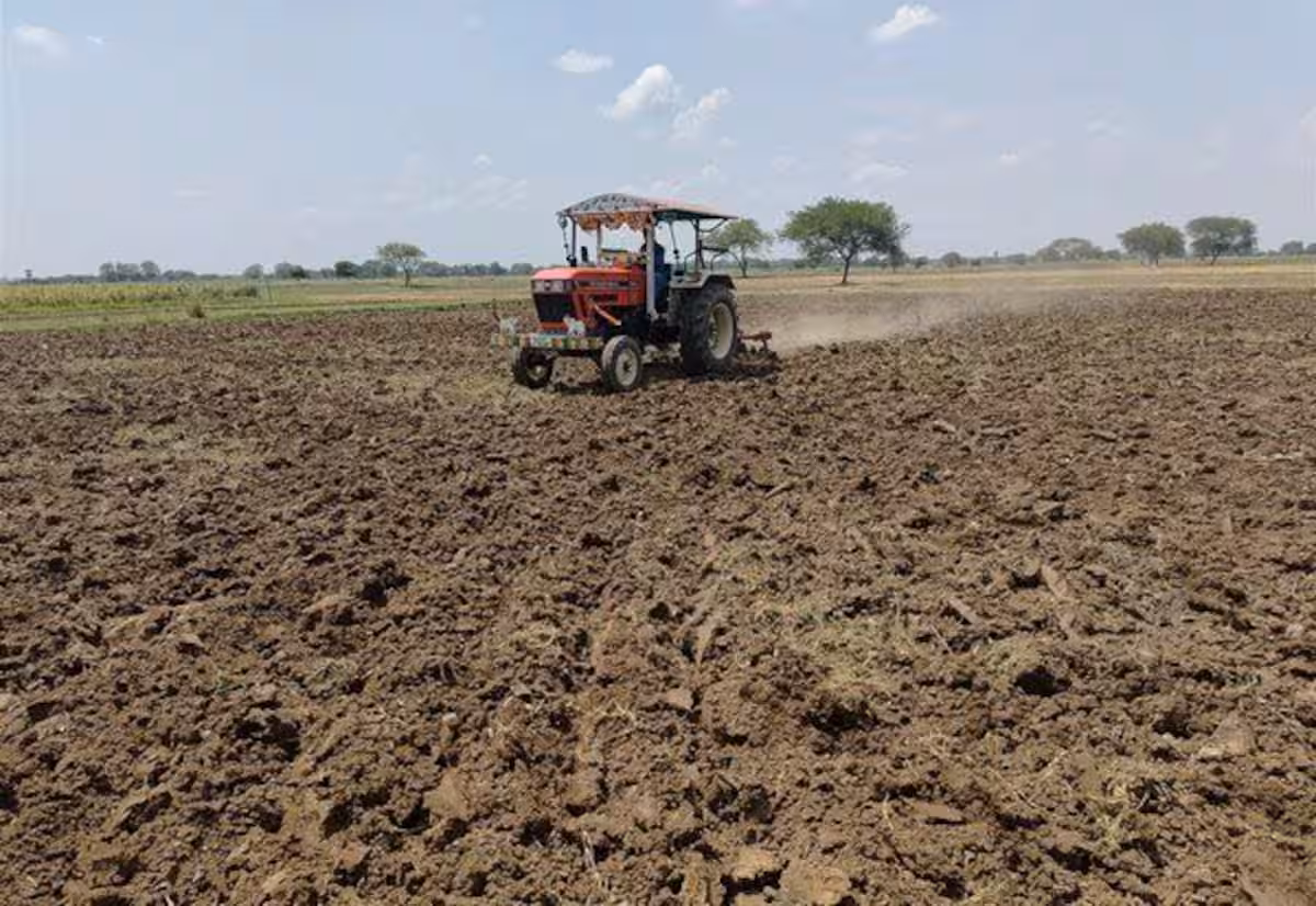 மேட்டூரில் பாசனத்திற்கு தண்ணீர் திறப்பு டெல்டாவில் விவசாய பணிகள் துவக்கம்