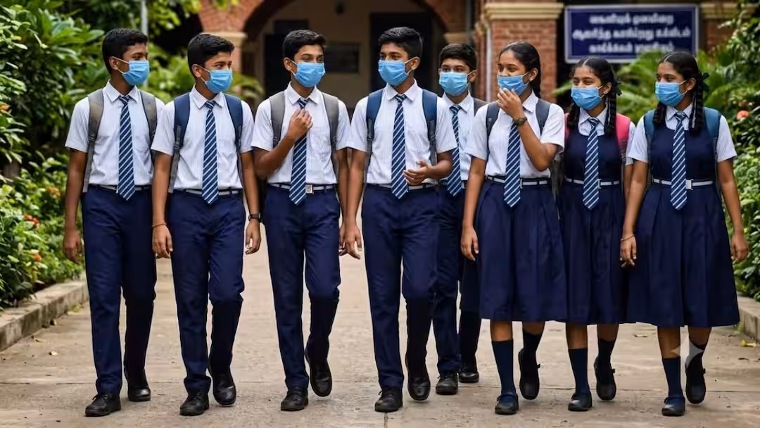 தமிழகத்தில் அதிகரிக்கும் வைரஸ் காய்ச்சல்! பொது இடங்களில் முகக்கவசம் கட்டாயம்!