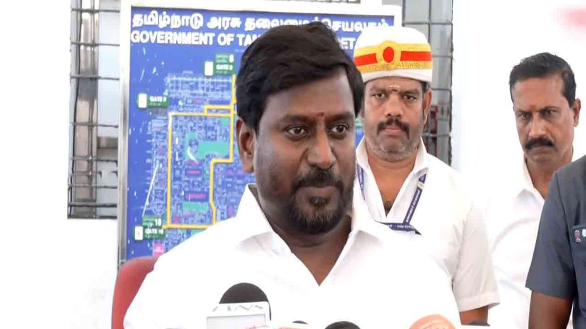 “பள்ளி மாணவர்களுக்கு சிக்கன் பிரியாணி”