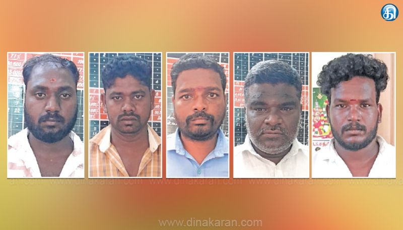 விருத்தாசலம் அருகே கூழாங்கற்கள் கடத்திய 5 பேர் கைது