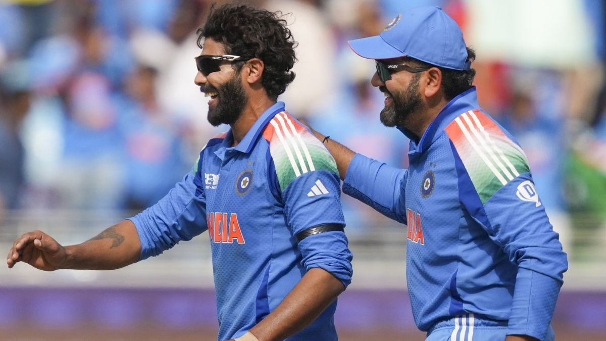 "ஜடேஜா கேட்ட கேள்விக்கு ரூமுக்கு வா சொல்றேன்னு சொன்னேன்".. சதம் அடித்த பின் ரோஹித் சர்மா ஜாலி பேச்சு