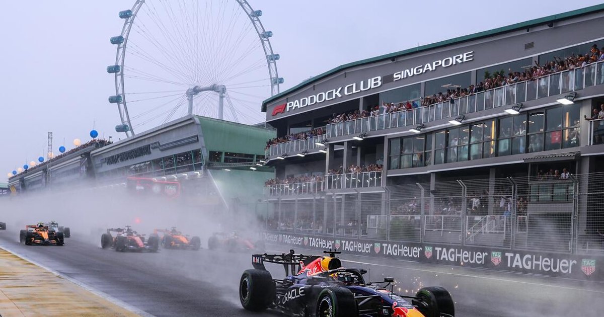 F1 சிங்கப்பூர் கிராண்ட் பிரிக்ஸ்: 301,000+ ரசிகர்கள் வருகை