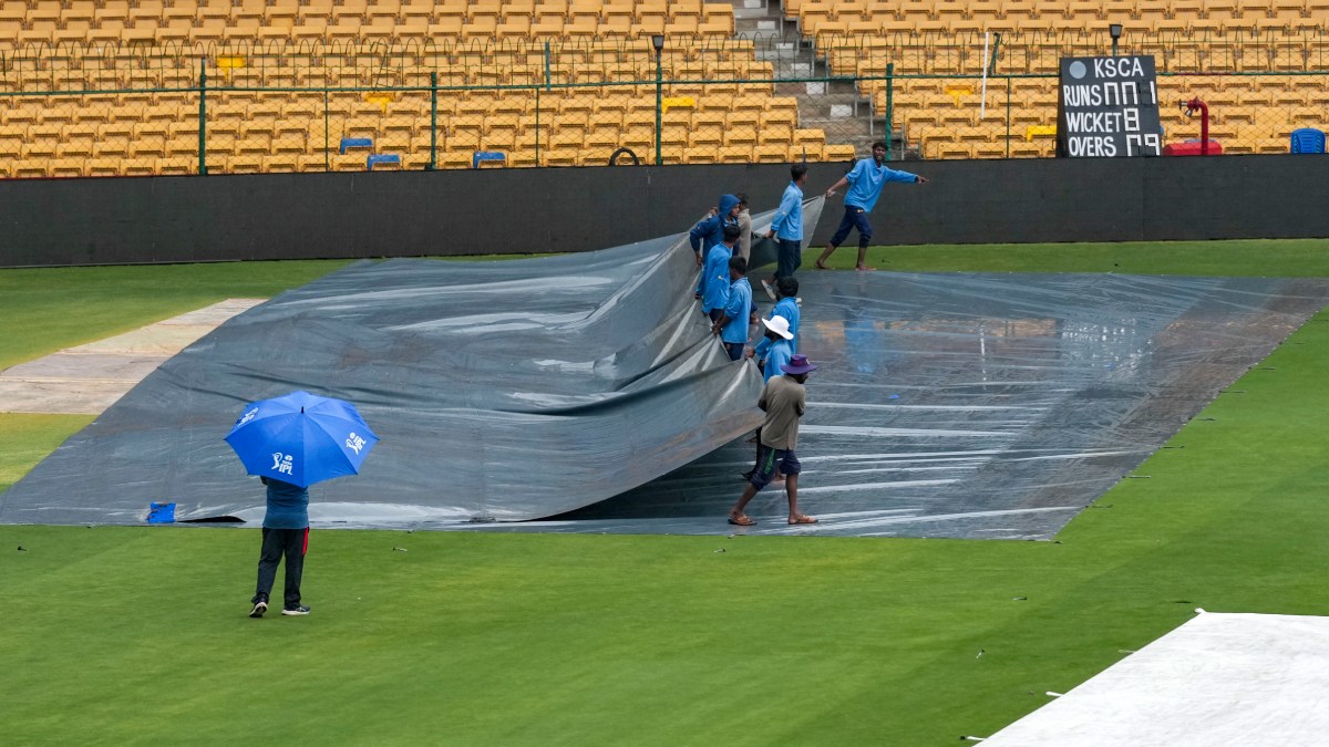 IND vs WI: 5வது டி20யில் மழை காரணமாக டாஸ் பாதிப்பு.. பெங்களூருவில் போட்டி நடக்குமா?